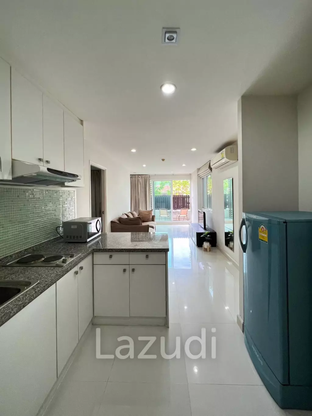 TIRA TIRA : Nice 1 Bed condo in good location