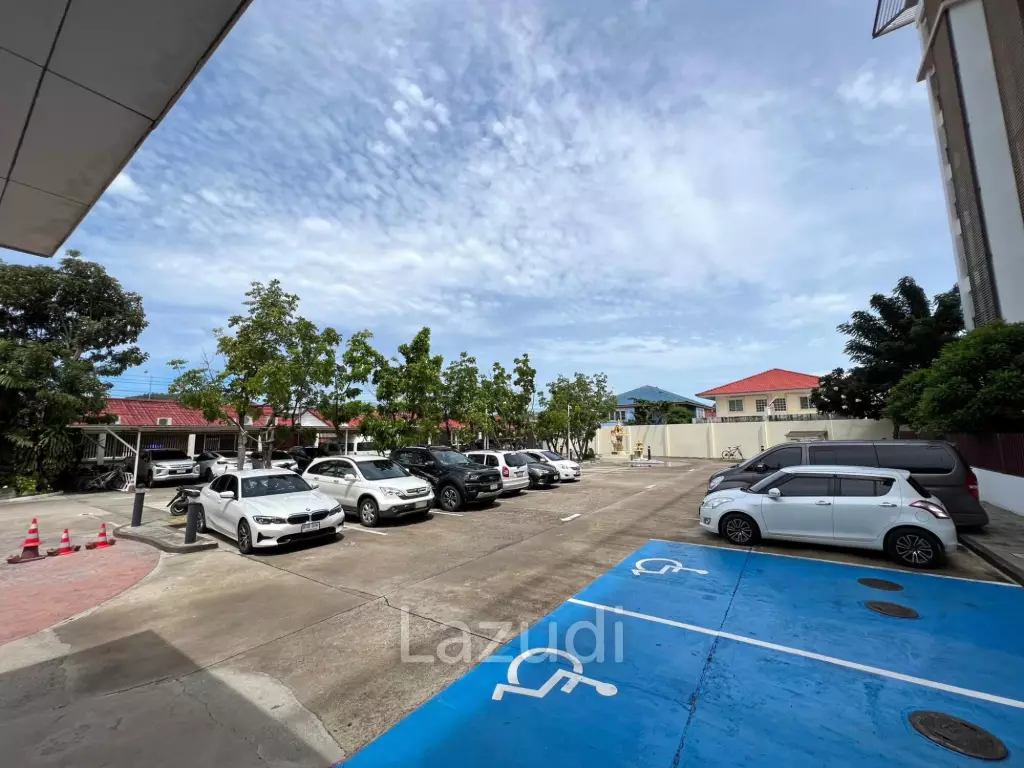 TIRA TIRA : Nice 1 Bed condo in good location