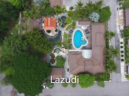 NATURAL LAKE HILL : Great Design + Quality 4 Bed Pool Villa on large end corner plot