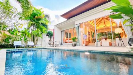 3 Beds Villa for rent in Cherng Thale, Phuket
