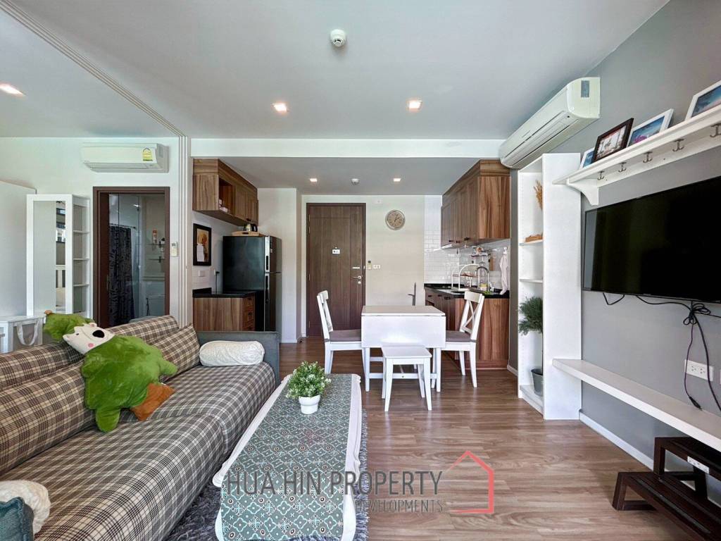 Autumn : 1 Bedroom Condo With Pool View