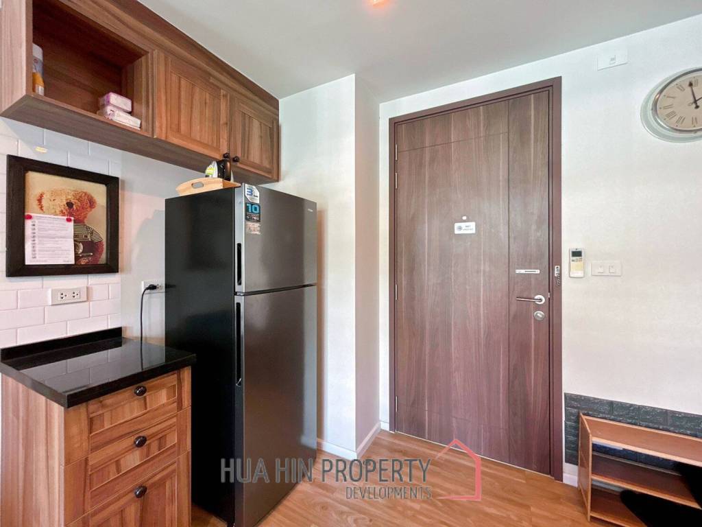 Autumn : 1 Bedroom Condo With Pool View