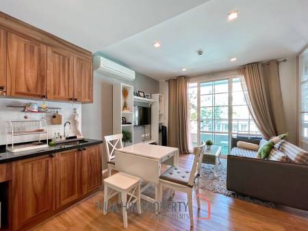 Autumn : 1 Bedroom Condo With Pool View