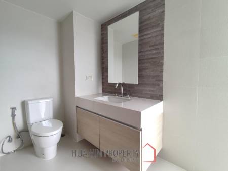 The Sanctuary Hua Hin: 2 Bedroom Gollf Course And Sea View Condo