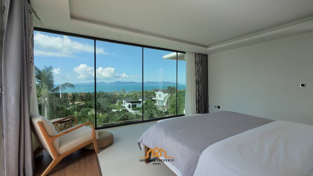 Sea View 4-Bed Villa in Bang Por