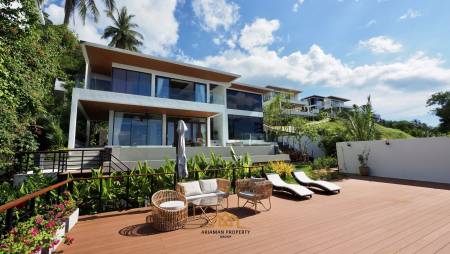 Sea View 4-Bed Villa in Bang Por