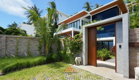 Sea View 4-Bed Villa in Bang Por