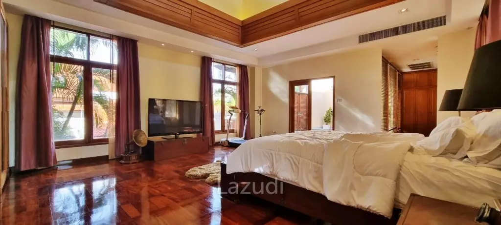 4 Beds 4 Baths 403 SQ.M View Talay Marina