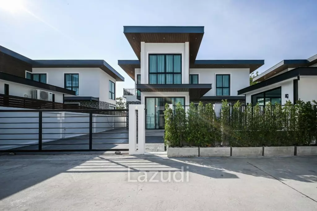 4 Bed 5 Bath 460 SQ.M Aqua Pool Villa