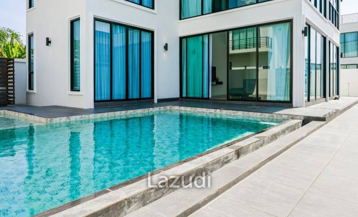 7 Bed 8 Bath 500 SQ.M Aqua Pool Villa