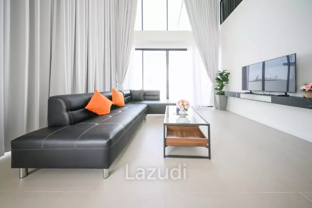 7 Bed 8 Bath 500 SQ.M Aqua Pool Villa