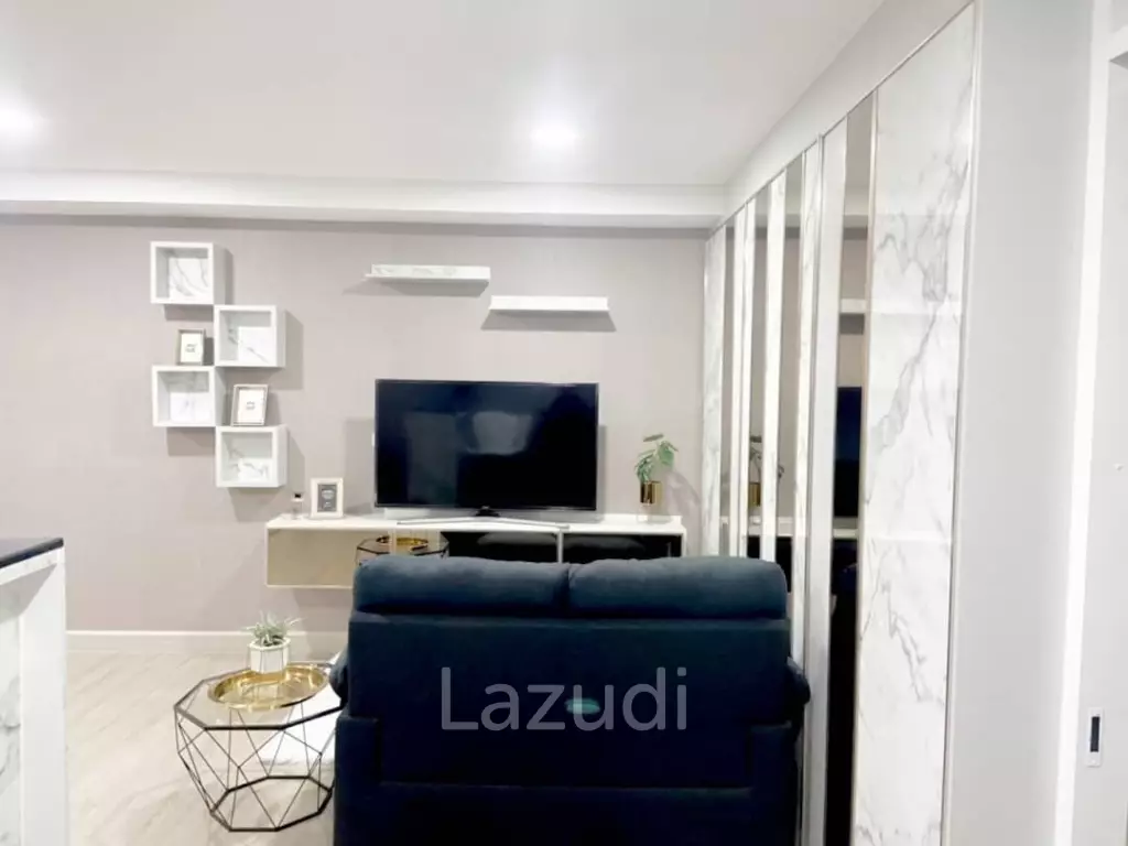 1 Bed 1 Bath  50 SQ.M Grand View Condo