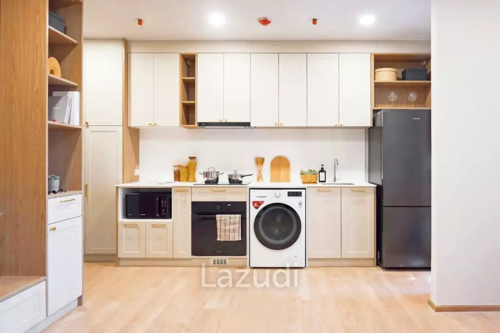 2 Bed 1 Bath 53 SQ.M Metris Pattanakarn-Ekkamai