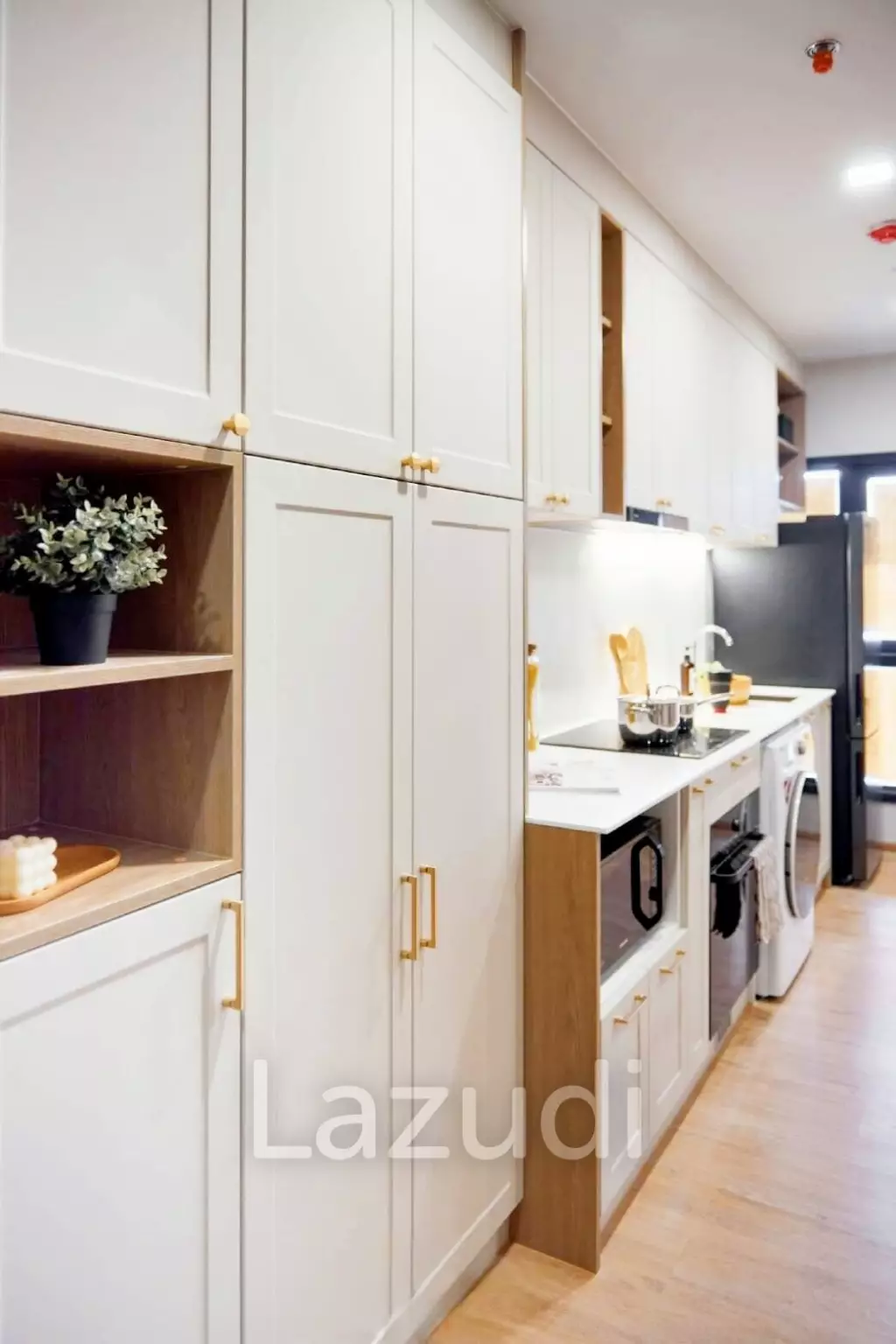 2 Bed 1 Bath 53 SQ.M Metris Pattanakarn-Ekkamai