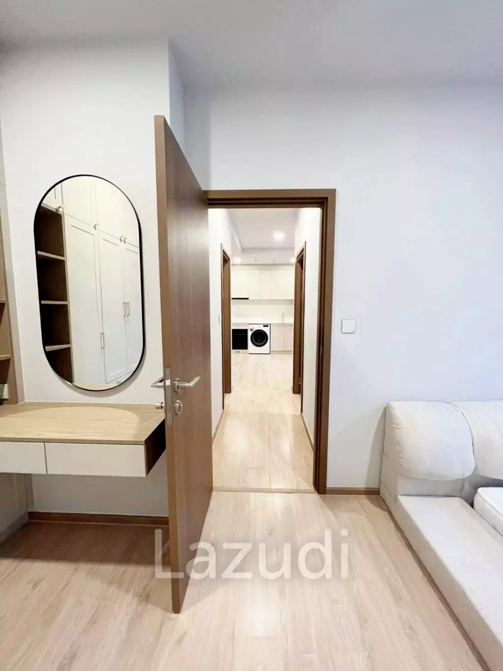 2 Bed 1 Bath 53 SQ.M Metris Pattanakarn-Ekkamai