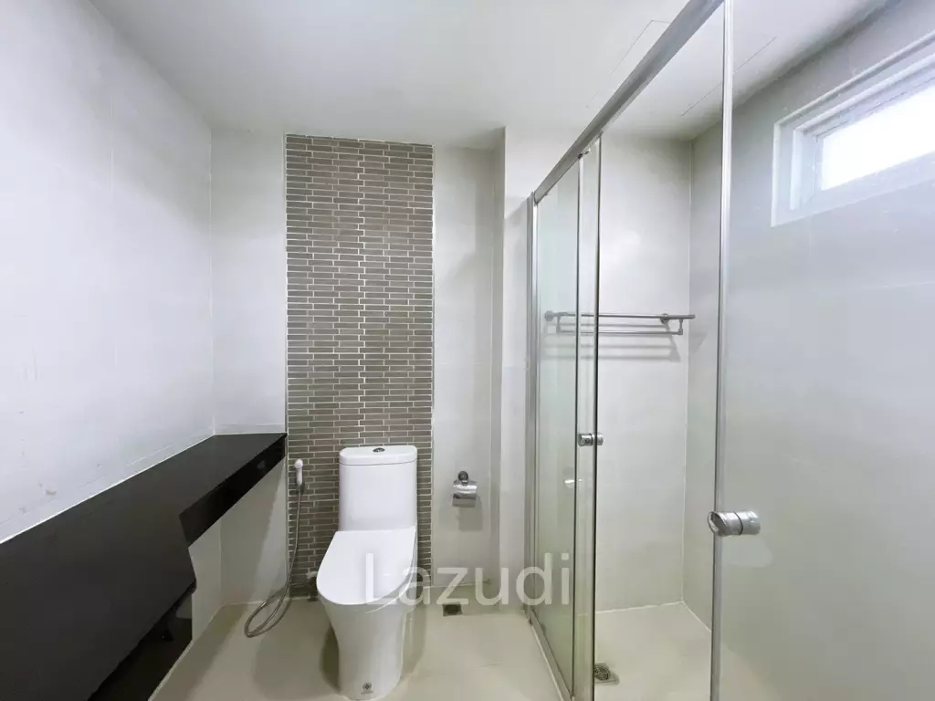 1 Bedrooms 1 Bathroom 60 SQ.M Grand View
