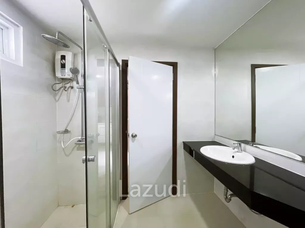 1 Bedrooms 1 Bathroom 60 SQ.M Grand View