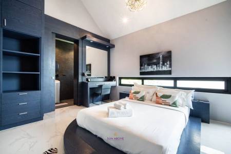 3 Bedrooms 460 SQ.M Pool Villa for rent in Bangtao