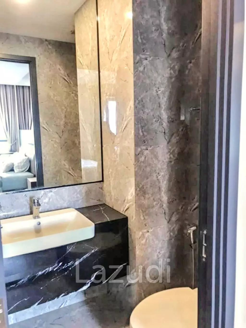 1 Bed 1 Bath 42 SQ.M H Sukhumvit 43