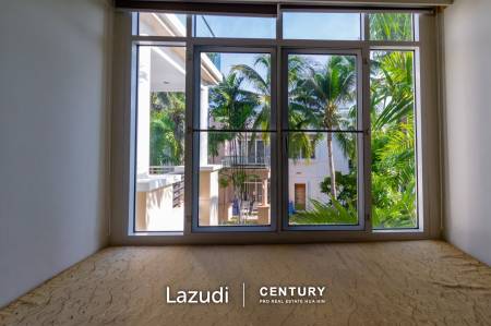 BLUE LAGOON : 2 Bed Pool View Condo walkable to the beach