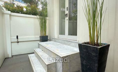 3 Bed 4 Bath 350 SQ.M Townhouse Soi Ruam Rudee