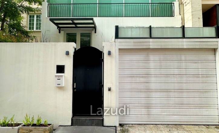 3 Bed 4 Bath 350 SQ.M Townhouse Soi Ruam Rudee