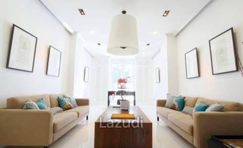 3 Bed 4 Bath 350 SQ.M Townhouse Soi Ruam Rudee