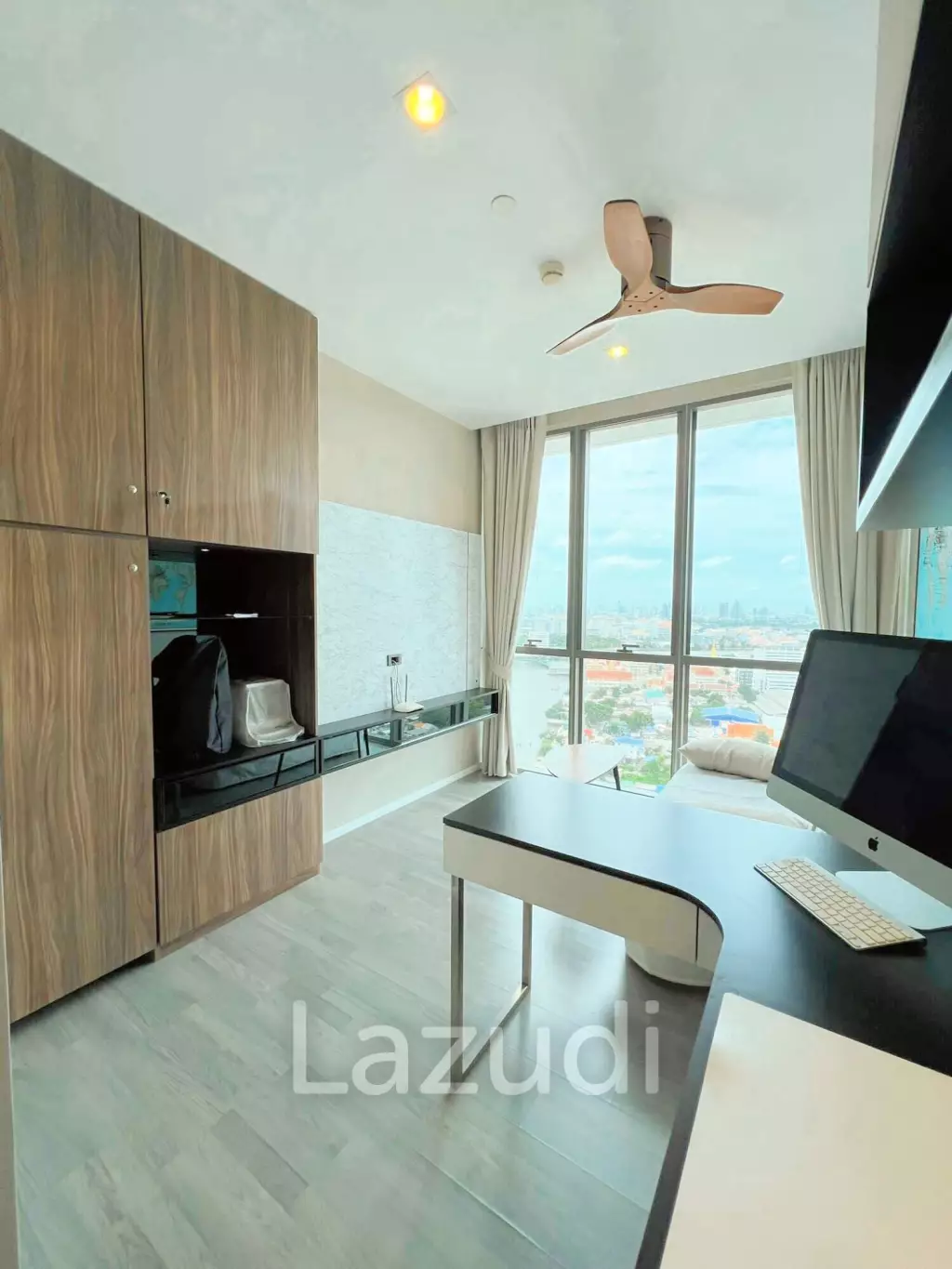 2 Bed 2 Bath 86 SQ.M at 333 Riverside