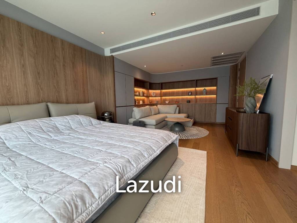 Luxury 3-Bedroom Condo in Supreme Legend Bangkok