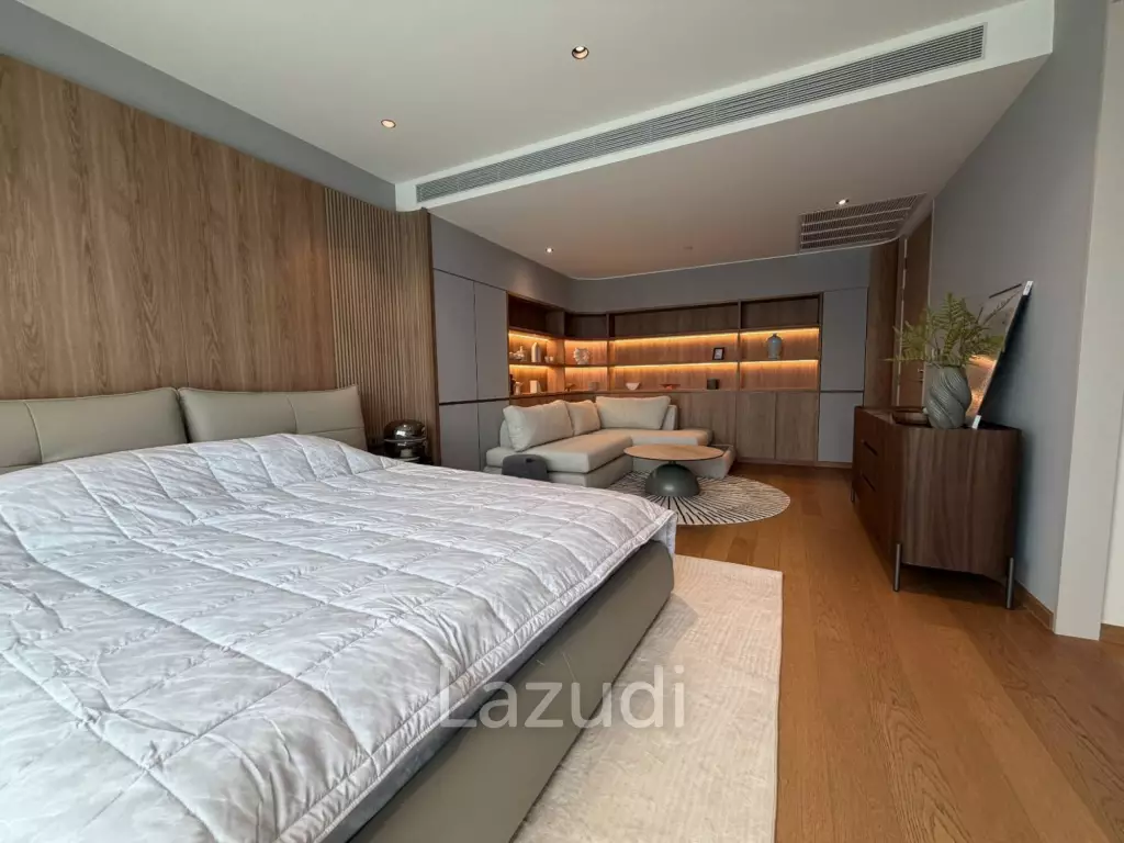 Luxury 3-Bedroom Condo in Supreme Legend Bangkok