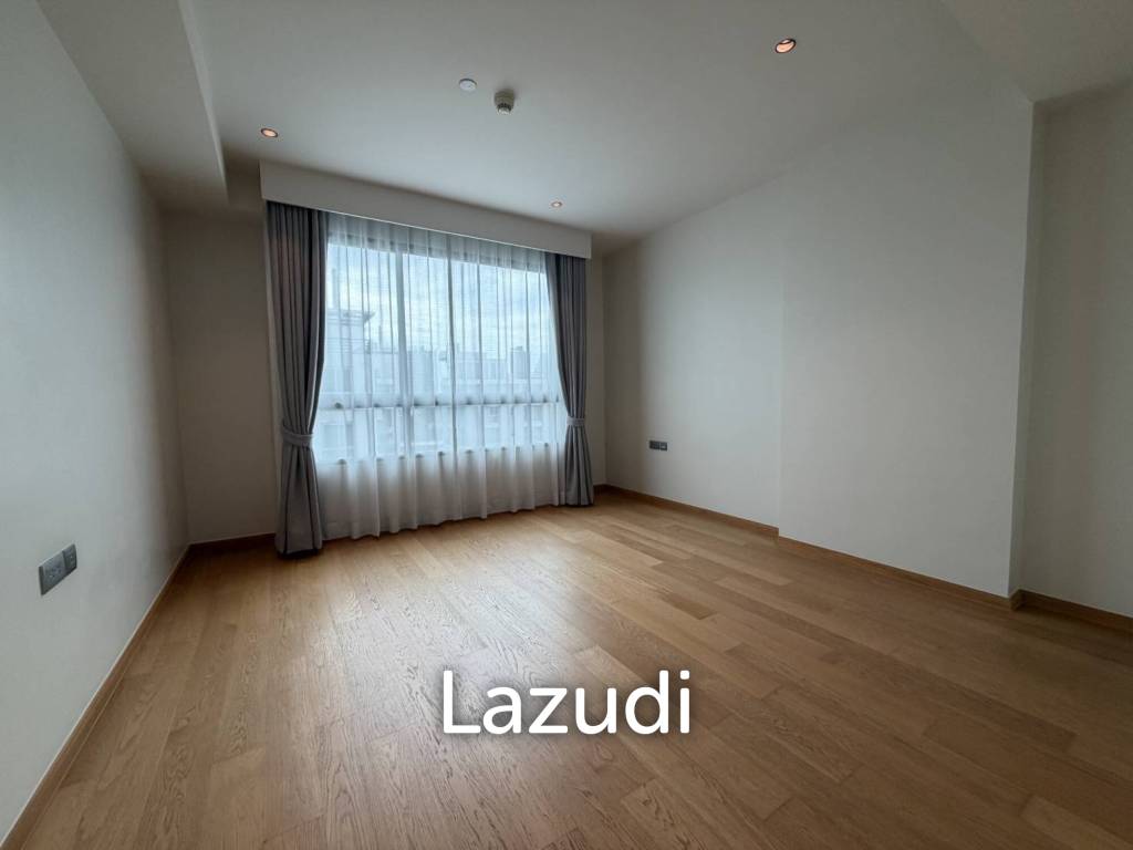 Luxury 3-Bedroom Condo in Supreme Legend Bangkok