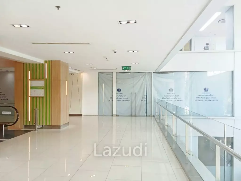 Retail space for rent in Silom