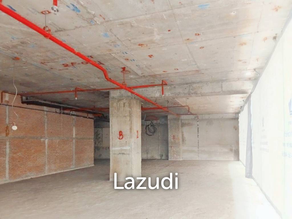 Retail space for rent in Silom
