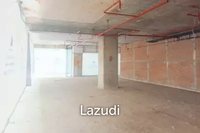 Retail space for rent in Silom