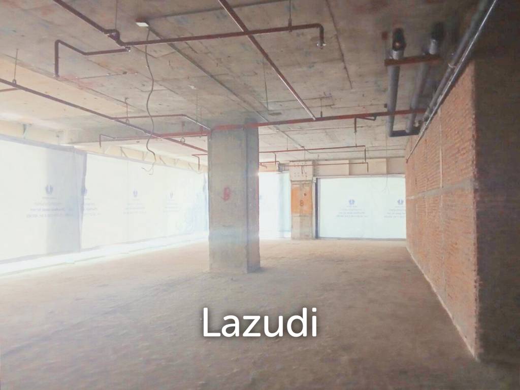 Retail space for rent in Silom