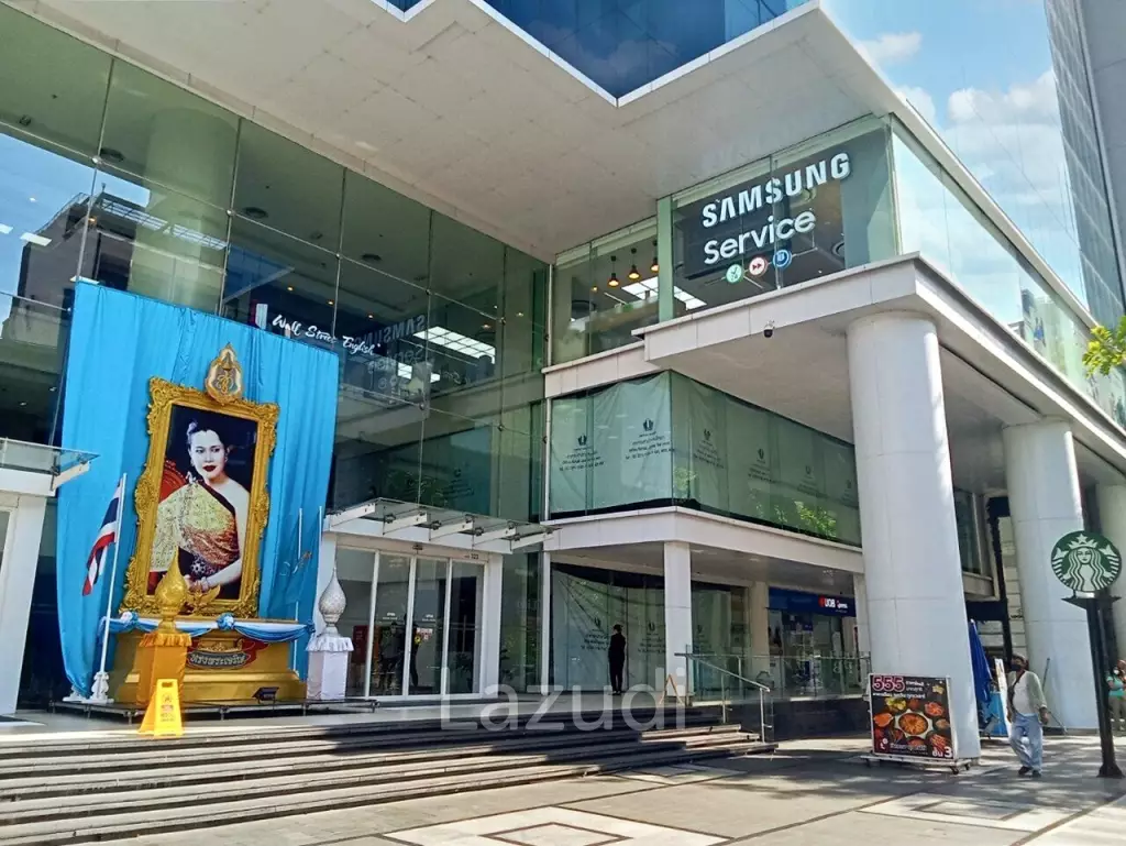 Retail space for rent in Silom
