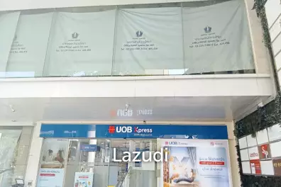 Retail space for rent in Silom