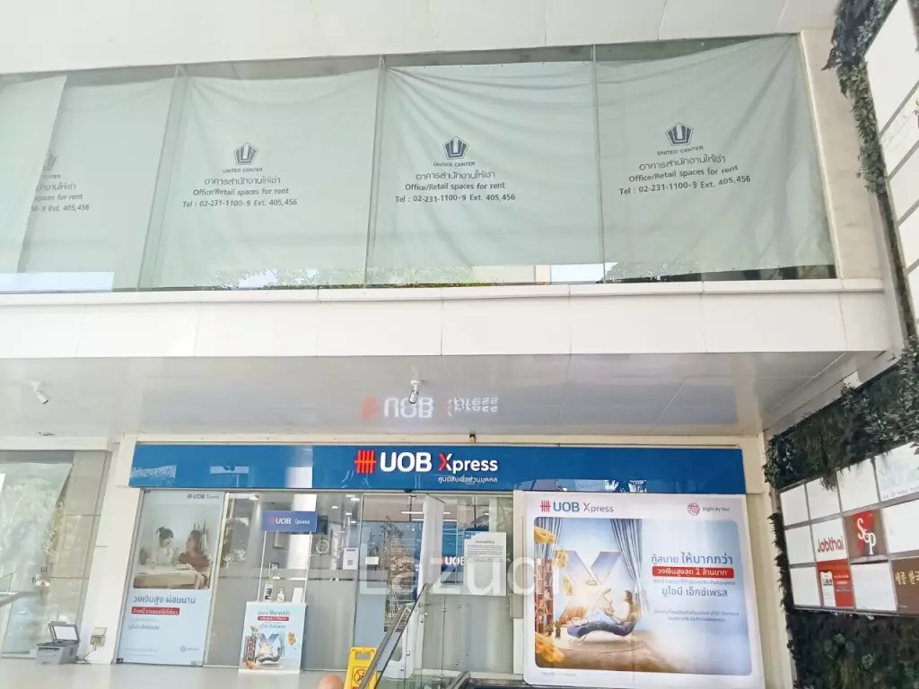 Retail space for rent in Silom