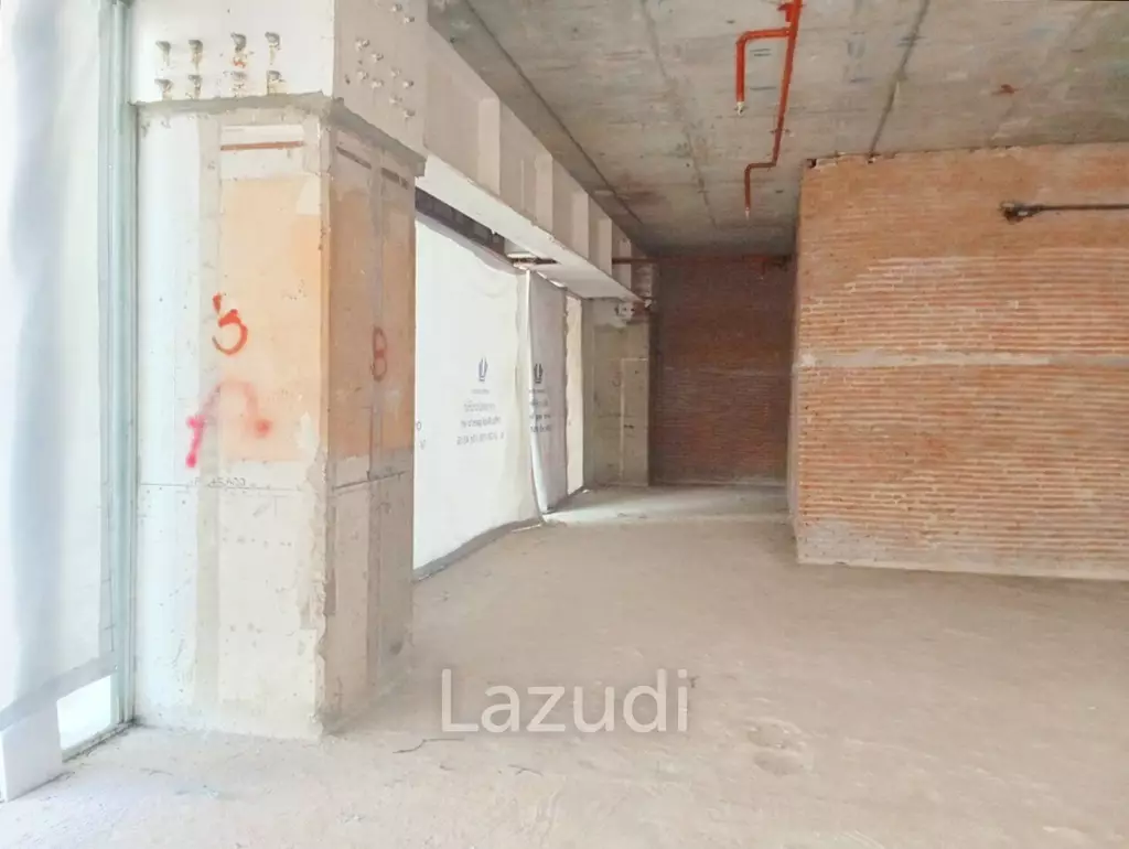 Retail space for rent in Silom