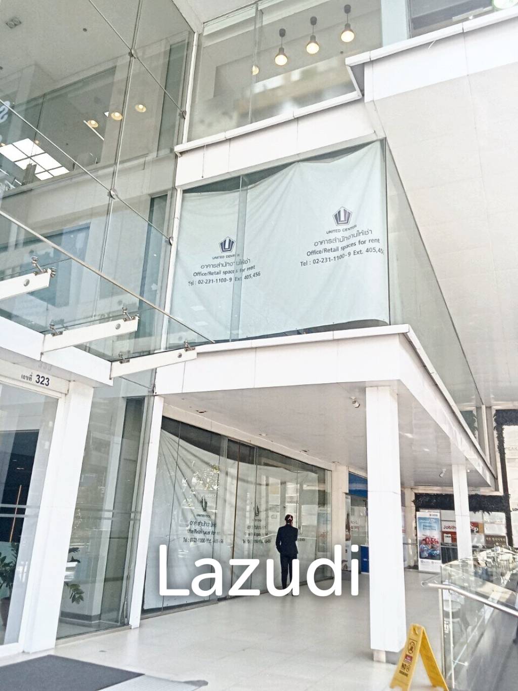 Retail space for rent in Silom