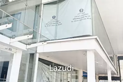 Retail space for rent in Silom