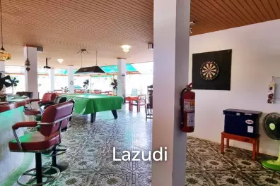 Bar Restaurant and House in Bang Saray