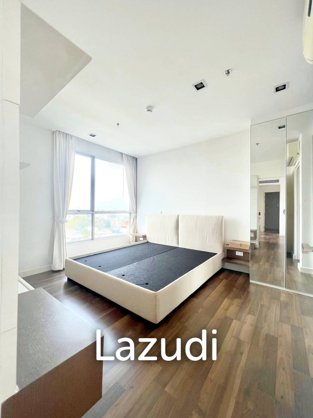 2 Bed 2 Bath 68 SQ.M The Room Sathorn-Taksin