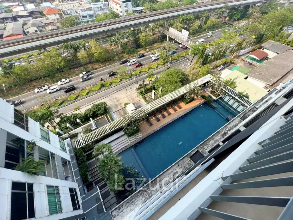2 Bed 2 Bath 68 SQ.M The Room Sathorn-Taksin