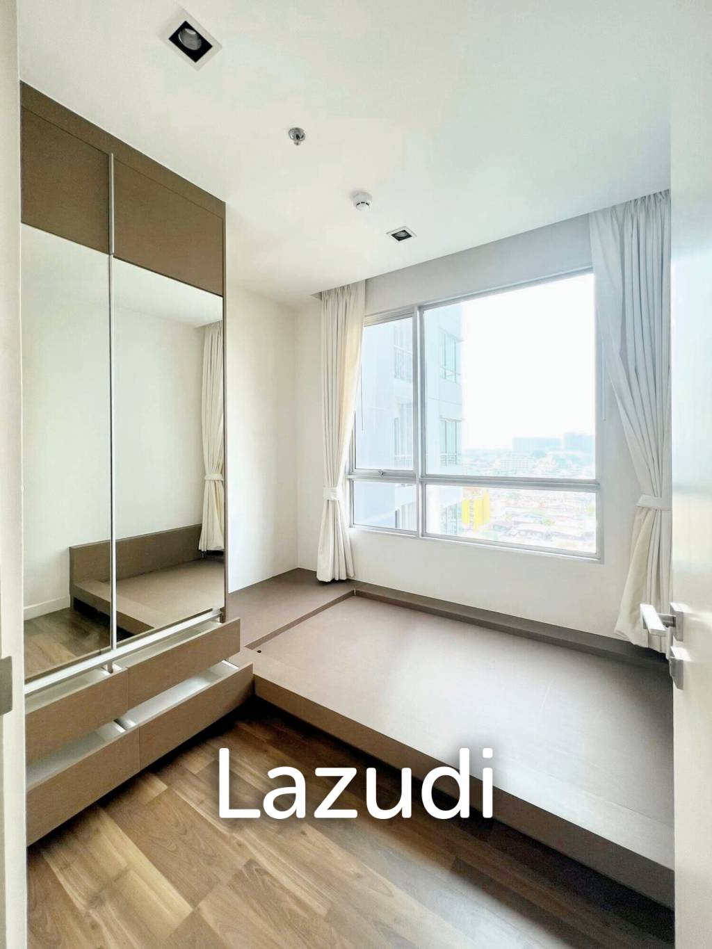 2 Bed 2 Bath 68 SQ.M The Room Sathorn-Taksin