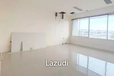 Office space for rent in Srinakarin