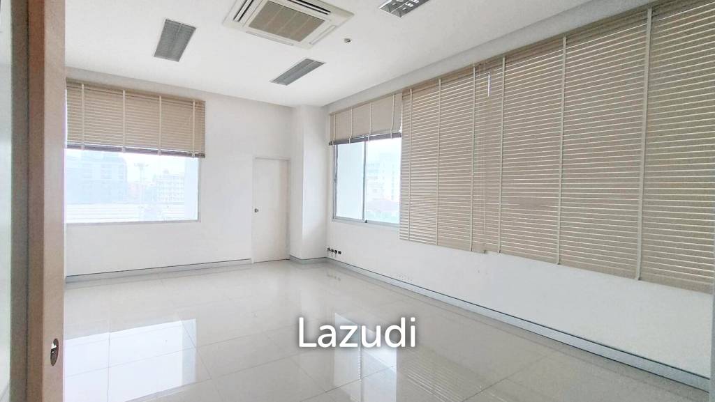 Office space for rent in Srinakarin