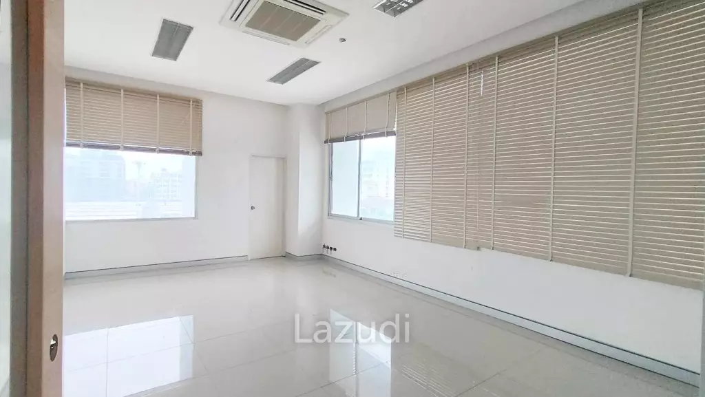 Office space for rent in Srinakarin