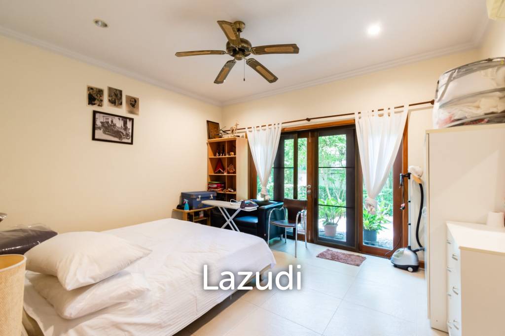 1,100 Sqm 4 Bed 4 Bath Villa For Sale