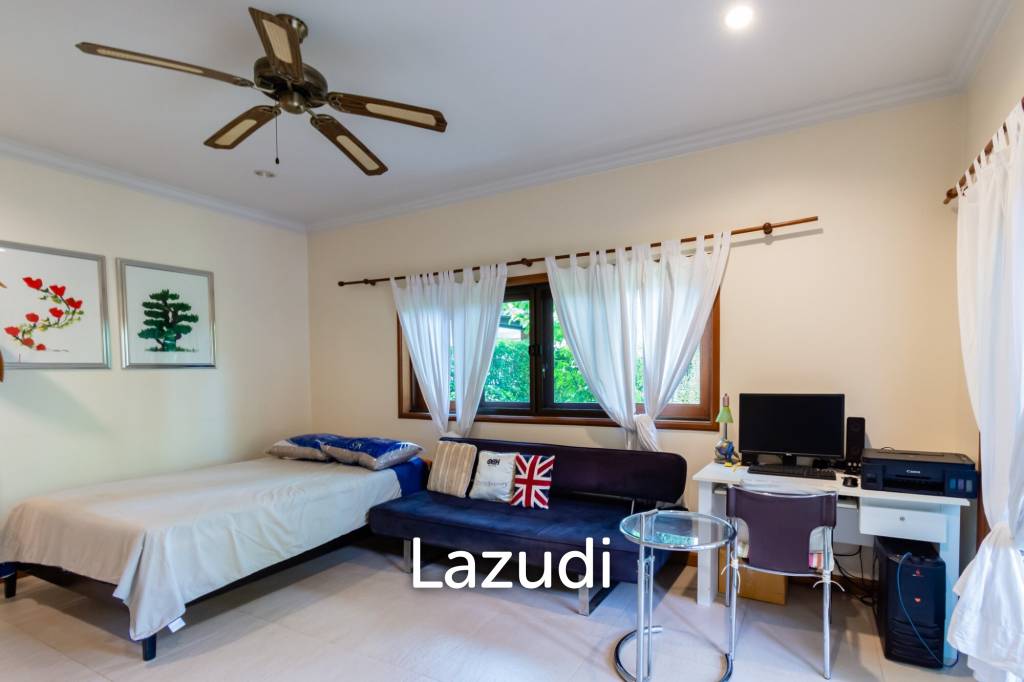 1,100 Sqm 4 Bed 4 Bath Villa For Sale